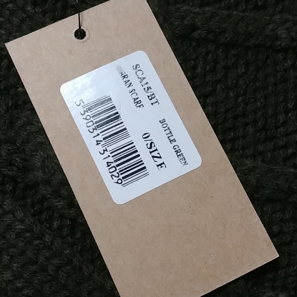 Glenrua green scarf from Ireland - Picture 3 of 5